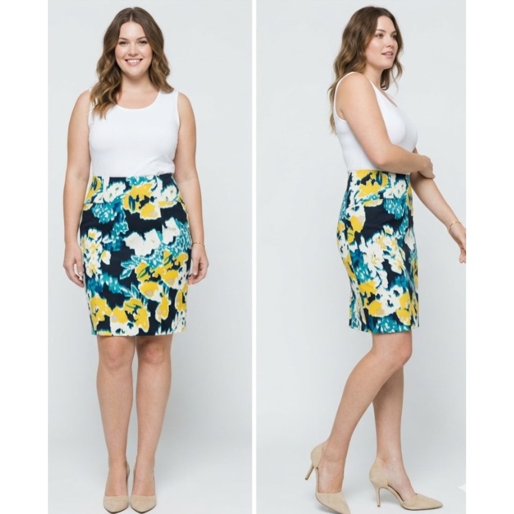 Lysse size XXL Muti Color Abstract‎ Stretch Floral Pull-on Lined Skirt